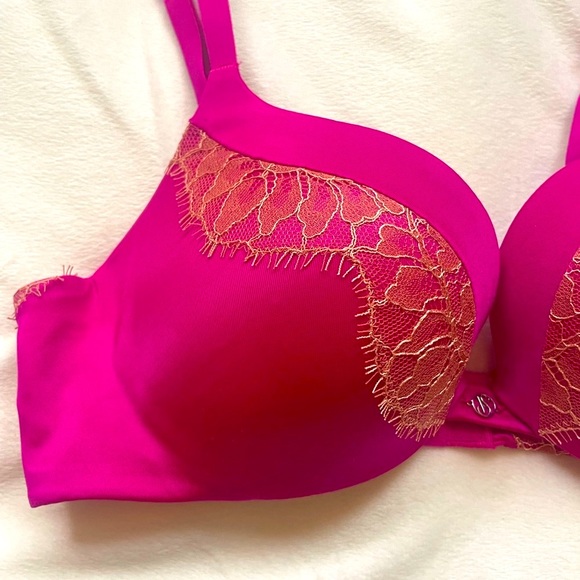 Victorias Secret push up bra - Picture 2 of 9